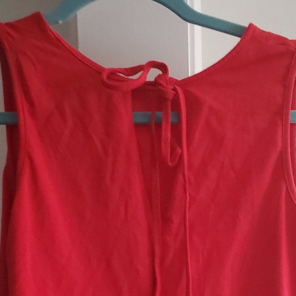 Bright red dress with keyhole tied back - Picture 3 of 3